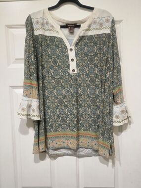 Multiples Green Patterned V-Neck Tunic with Cream Yoke